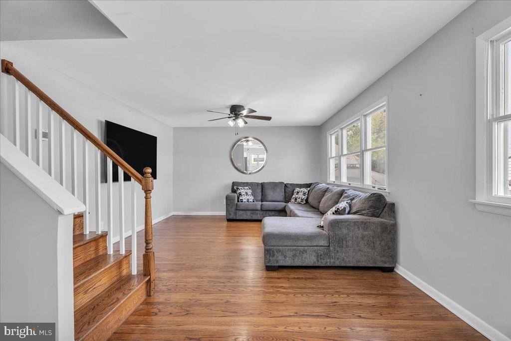 7509 Wyndam Road - Photo 8