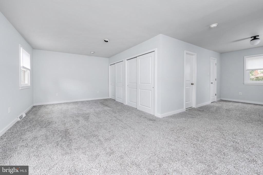 115 Greenvale Court - Photo 6