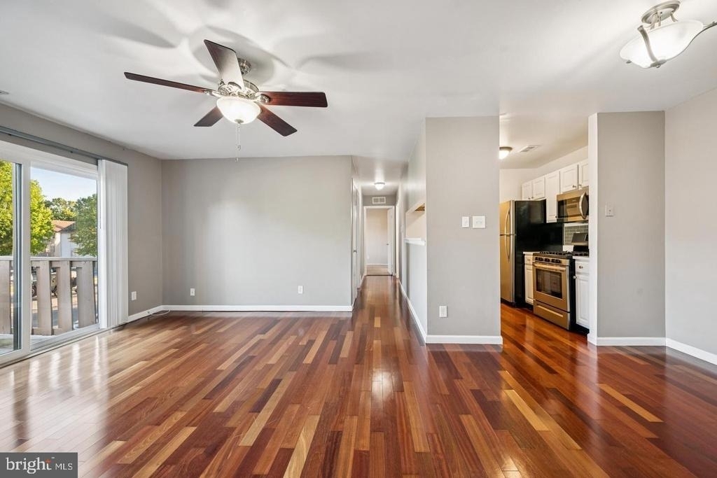 706 Woodhollow Drive - Photo 6