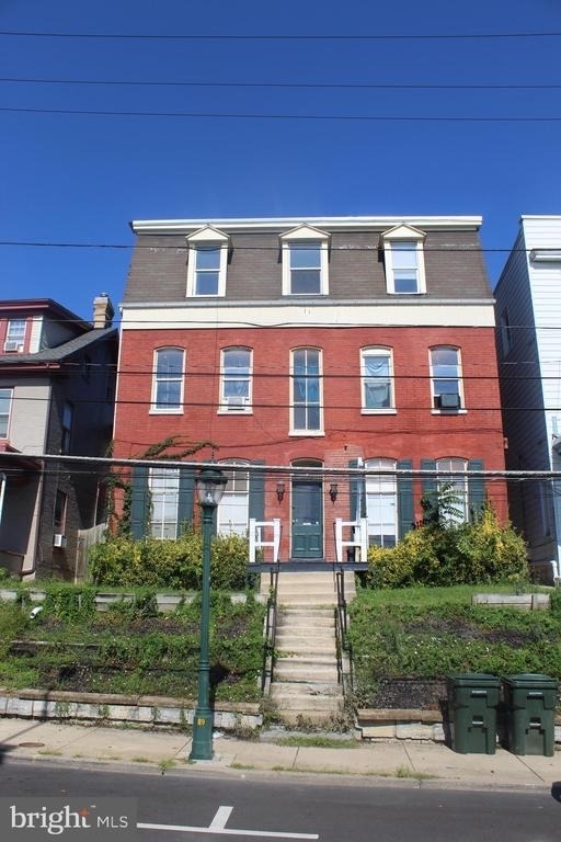 165 Summit Avenue - Photo 0