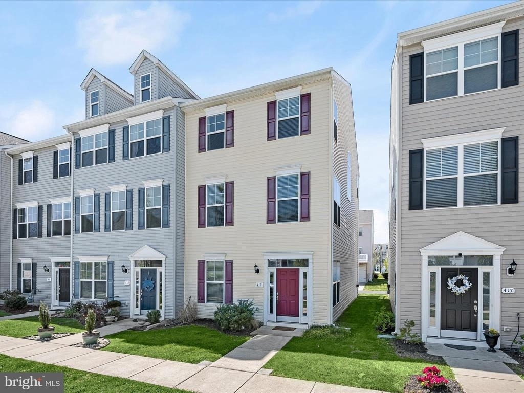 415 Bodkin Street - Photo 0