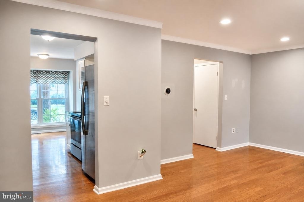 19810 Filbert Drive - Photo 4
