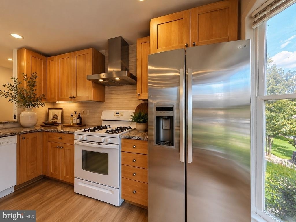 10651 Pine Haven Terrace - Photo 2