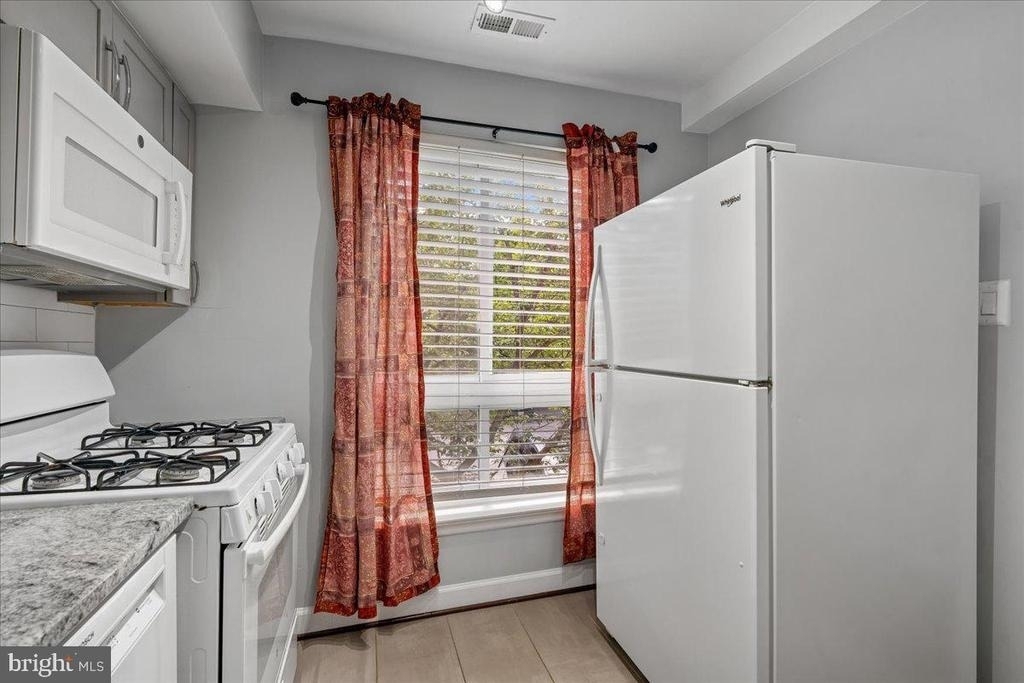 3940 Bel Pre Road - Photo 9