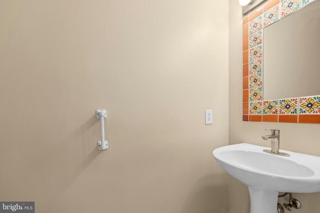 14204 Cervantes Avenue - Photo 23