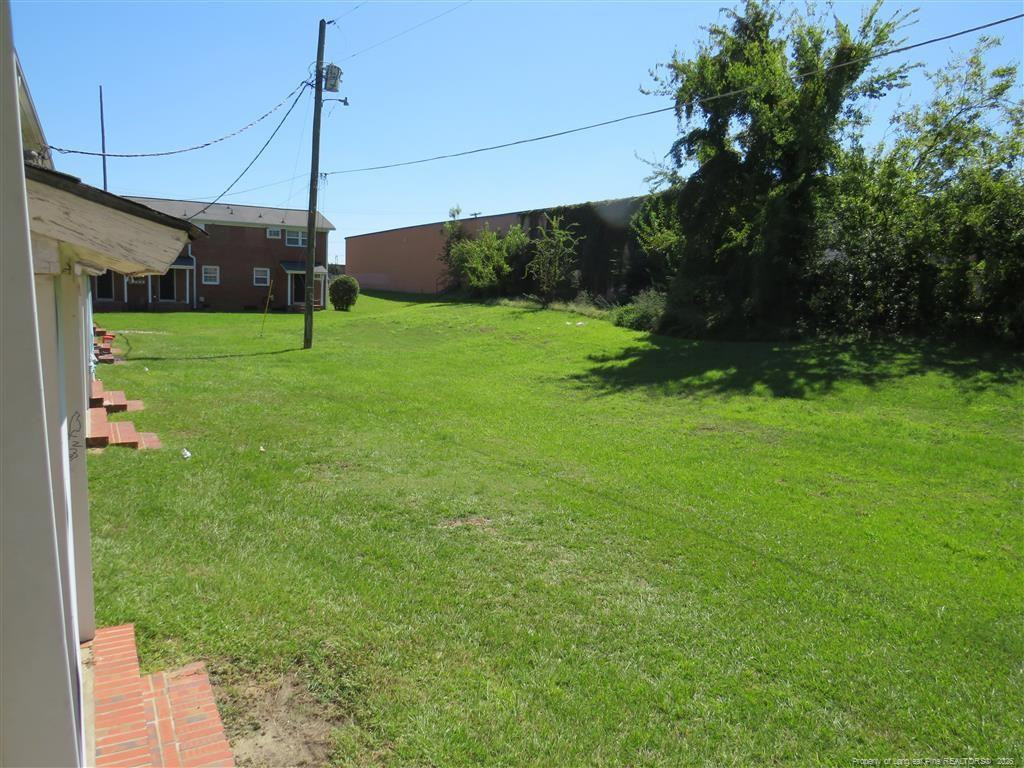 1921 King George Drive - Photo 8