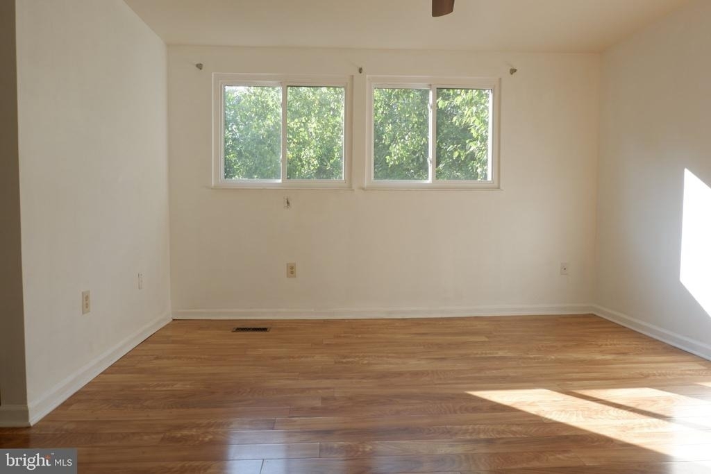 8284 Mary Lee Lane - Photo 9