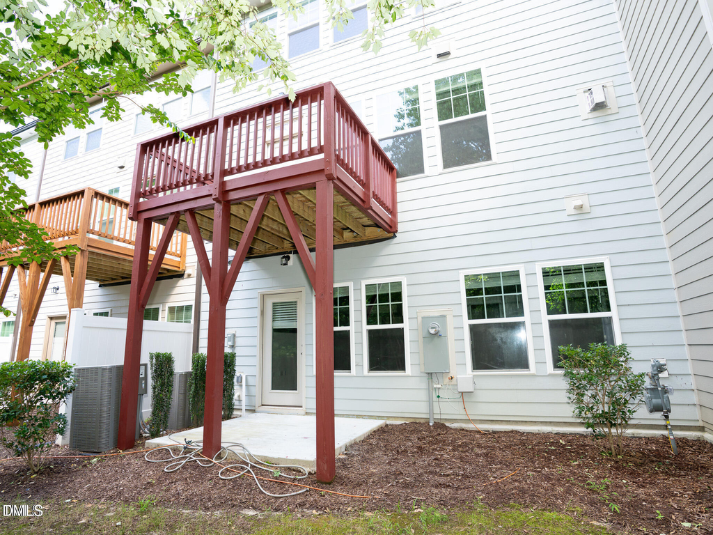 647 Newlyn Drive - Photo 45