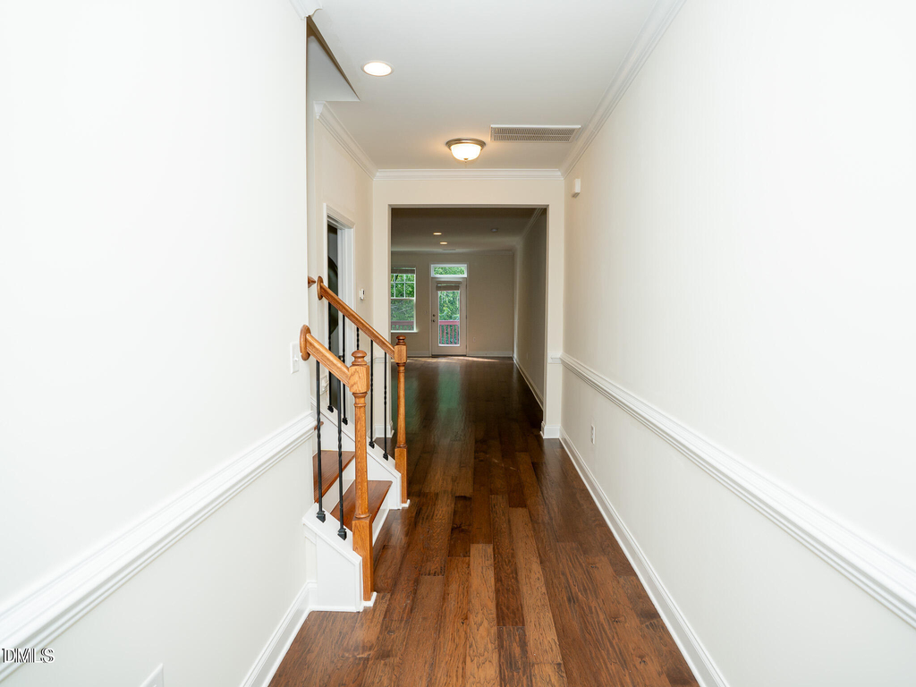 647 Newlyn Drive - Photo 6