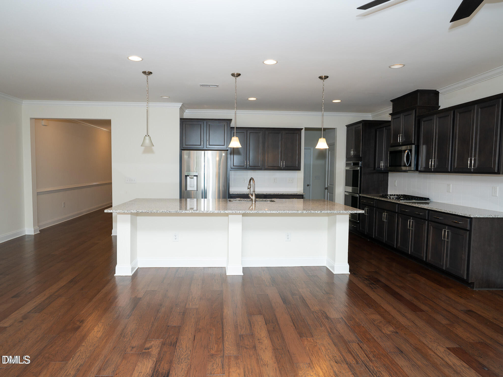 647 Newlyn Drive - Photo 11