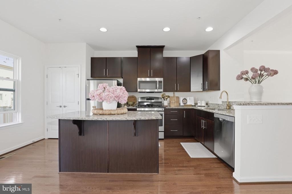 3550 Sprigg Street S - Photo 8