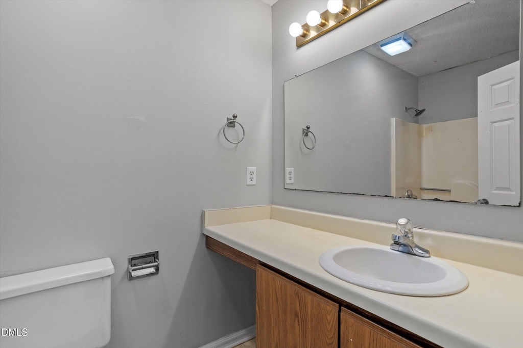 827a Edwards Street - Photo 20