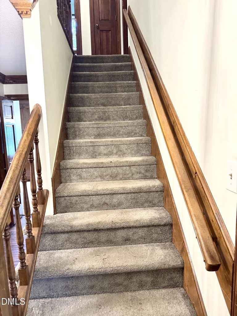 6508 Valley Estates Drive - Photo 8