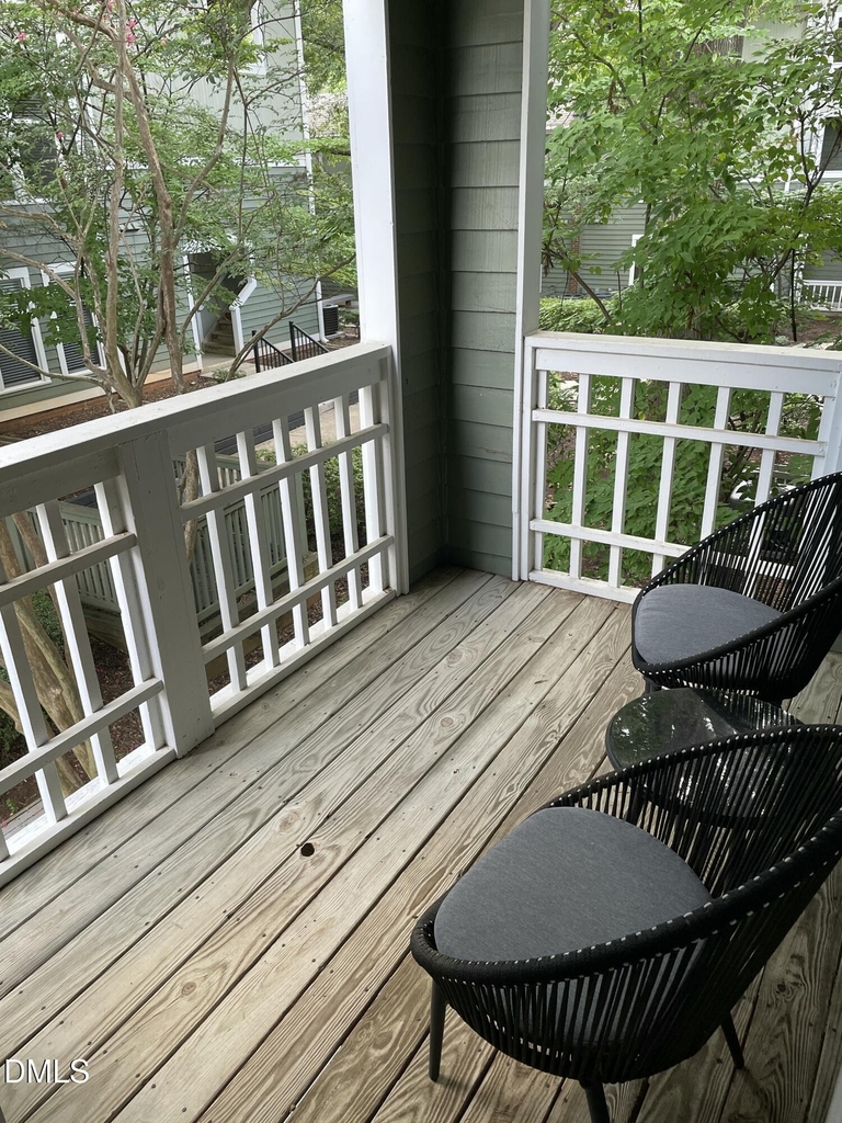 1011 Nicholwood Drive - Photo 10