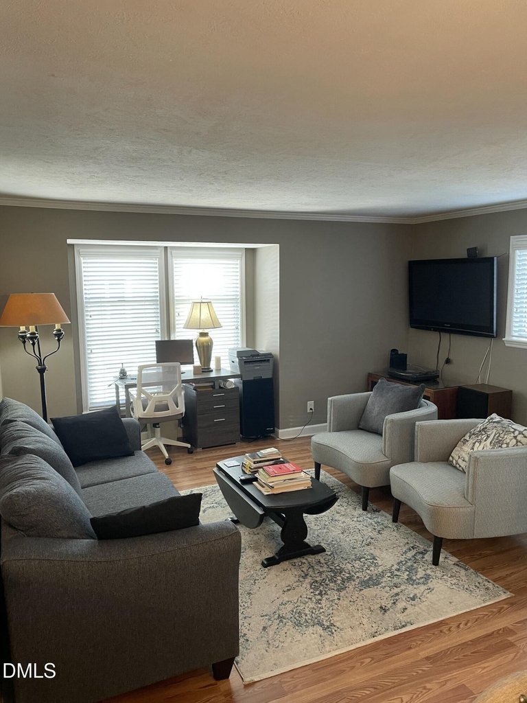 1011 Nicholwood Drive - Photo 3