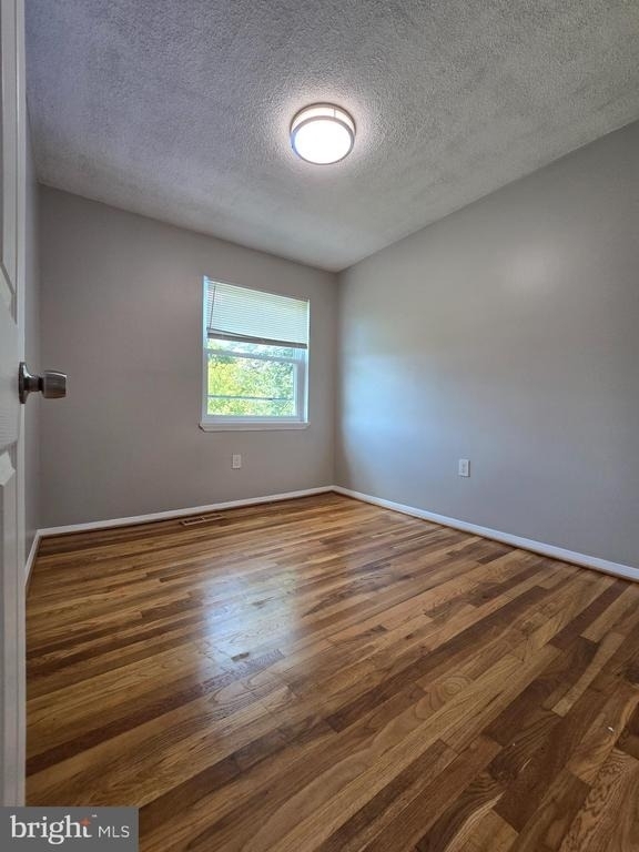 712 Mansfield Road - Photo 12