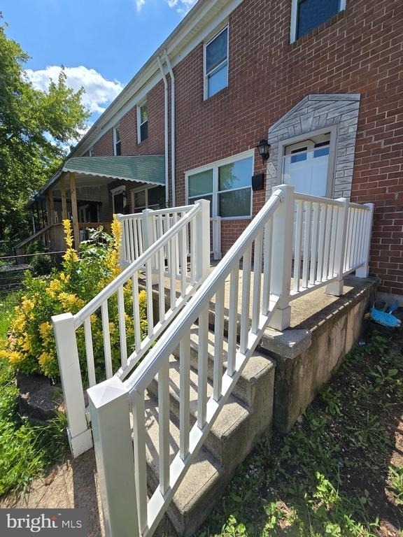 712 Mansfield Road - Photo 1