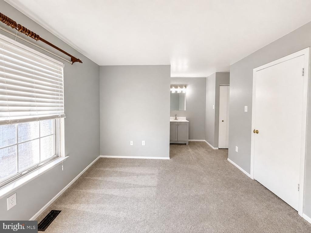 3811 Glenview Terrace - Photo 10