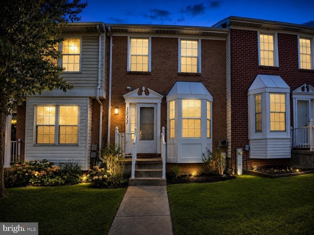 3811 Glenview Terrace - Photo 1