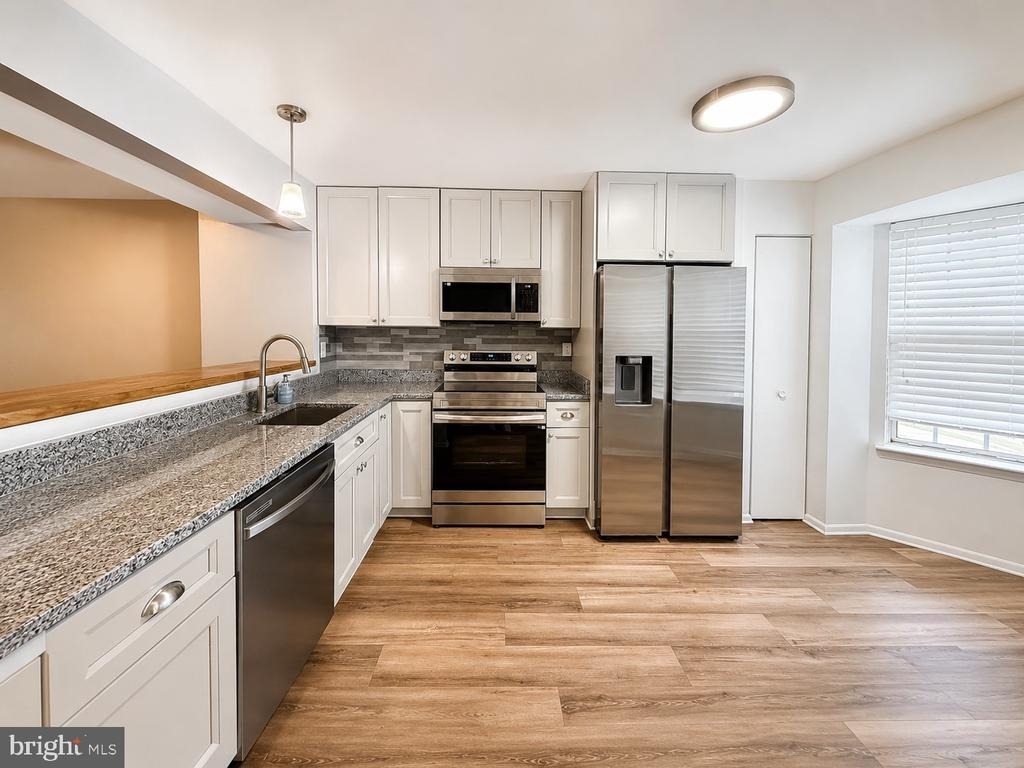 3811 Glenview Terrace - Photo 7