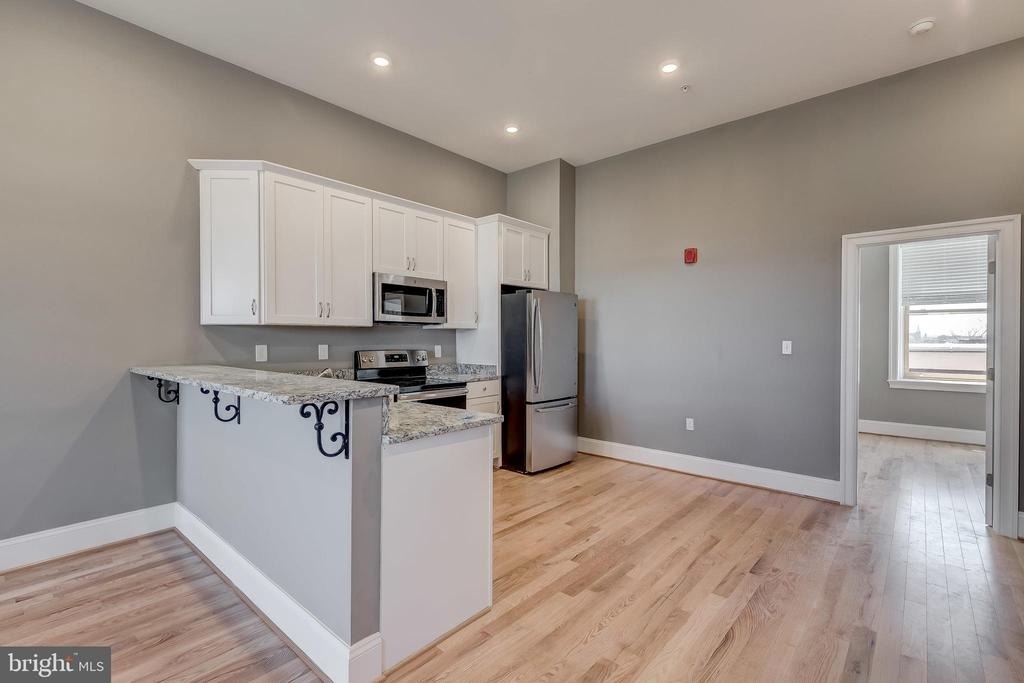 1214 Eutaw Place - Photo 6