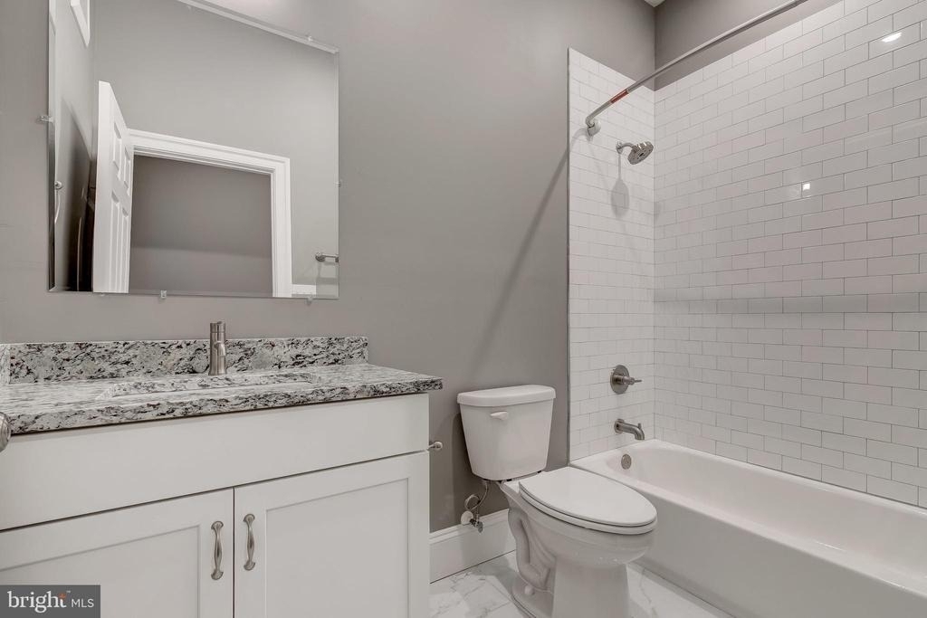 1214 Eutaw Place - Photo 12