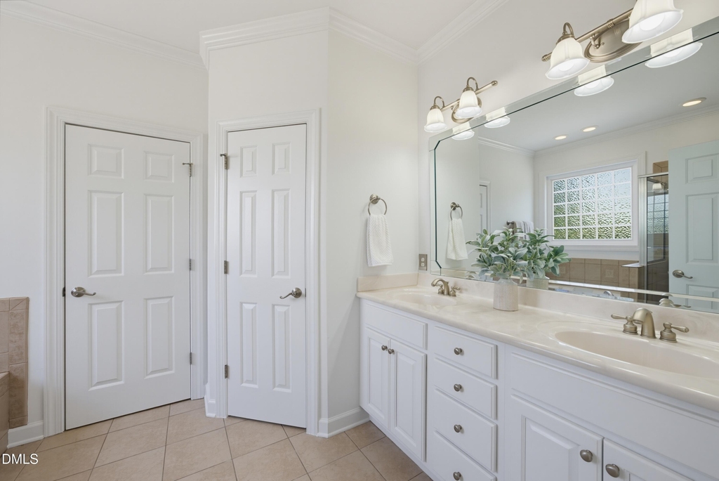 2912 Oak Bridge Drive - Photo 11