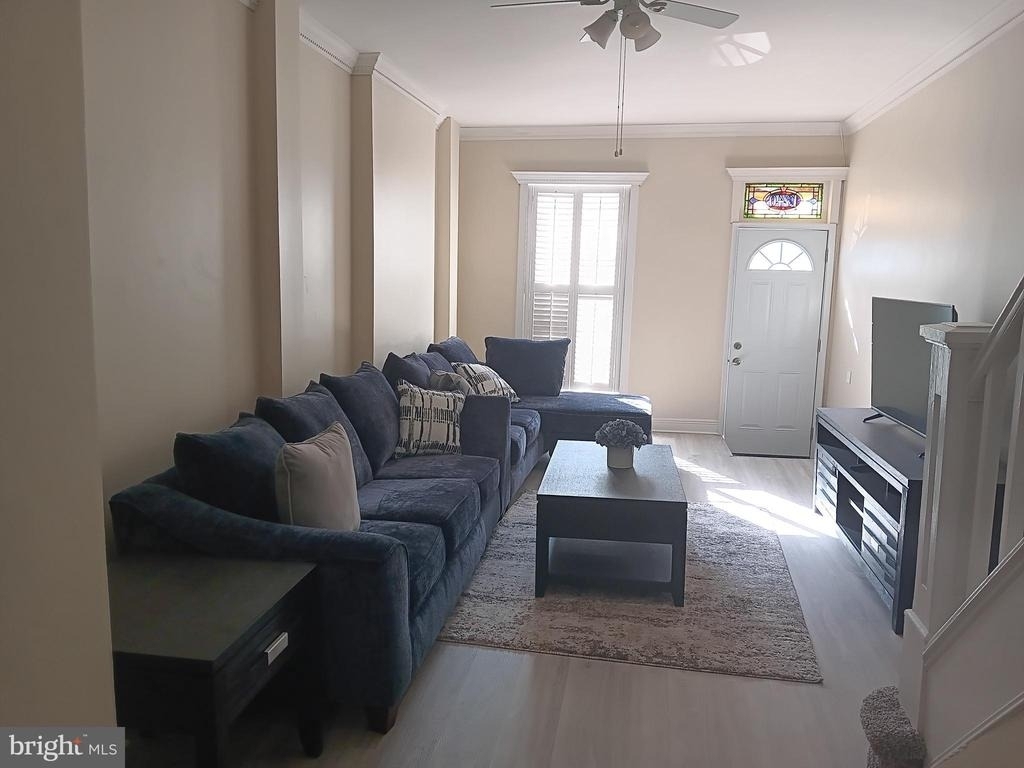 1340 Sargeant Street - Photo 1