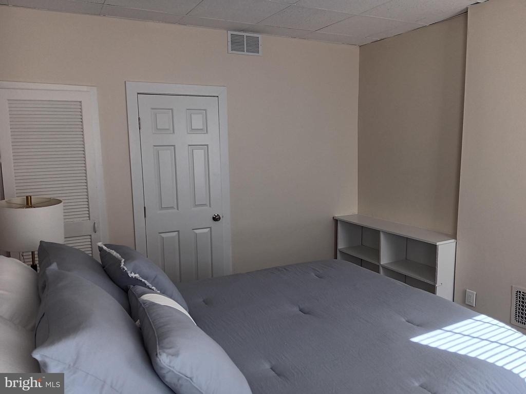 1340 Sargeant Street - Photo 20