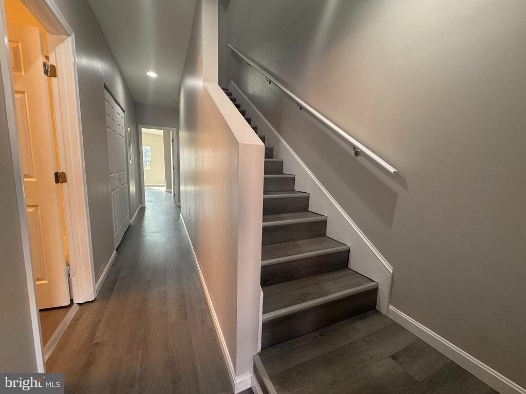 827 Harlem Avenue - Photo 7