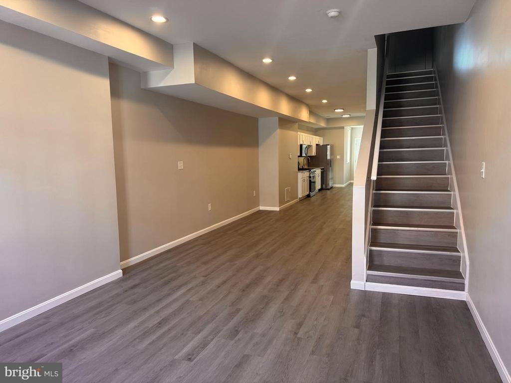 827 Harlem Avenue - Photo 3