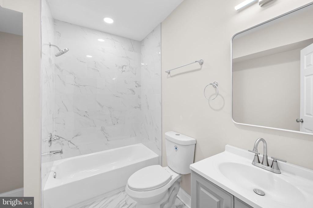 2011 E 30th Street - Photo 25