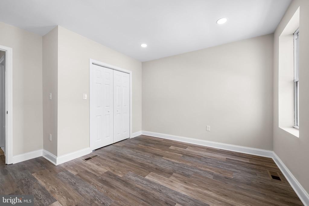 2011 E 30th Street - Photo 16