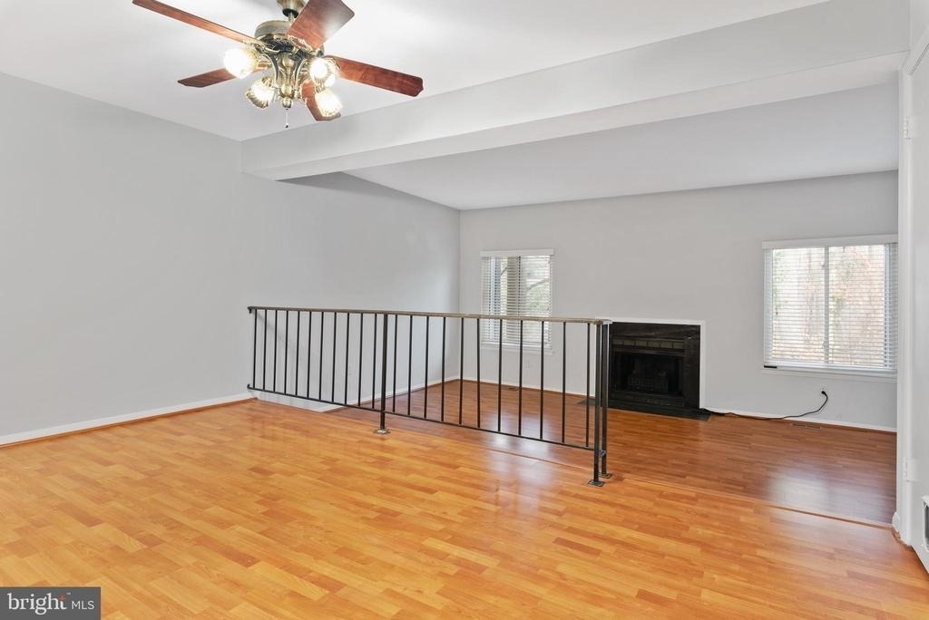 1225 Driftwood Court - Photo 3