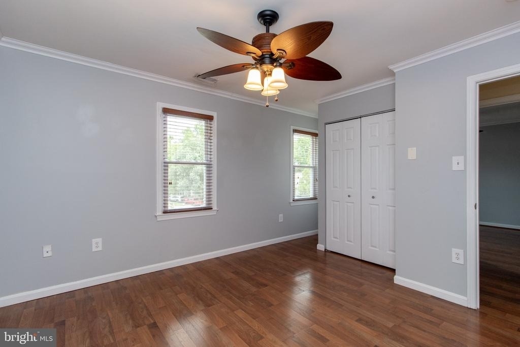 1036 Hyde Park Drive - Photo 12