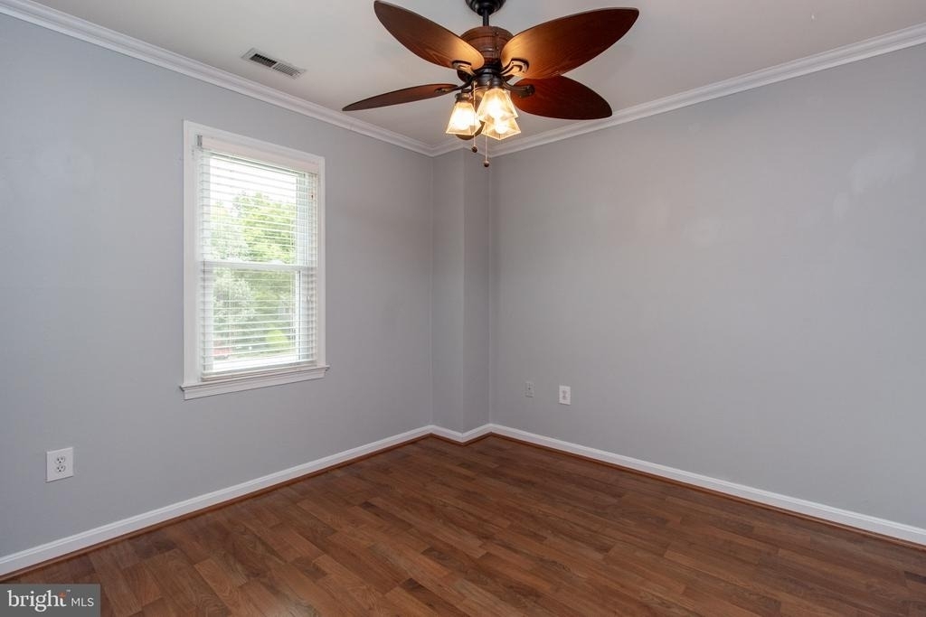 1036 Hyde Park Drive - Photo 13