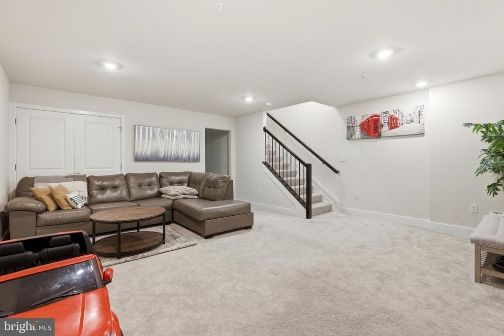 6815 Winterhill Ln - Photo 32