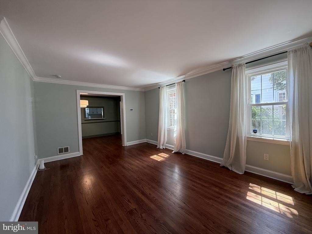 31 E 6th Street - Photo 1