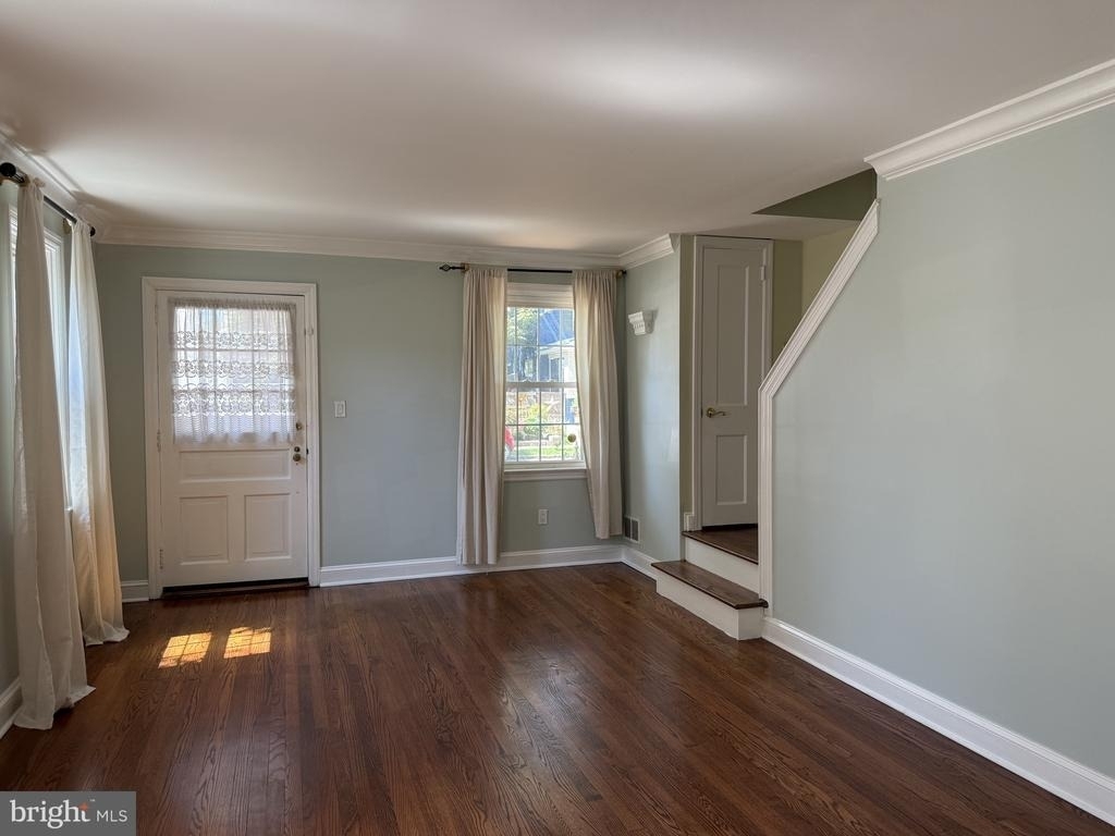 31 E 6th Street - Photo 2