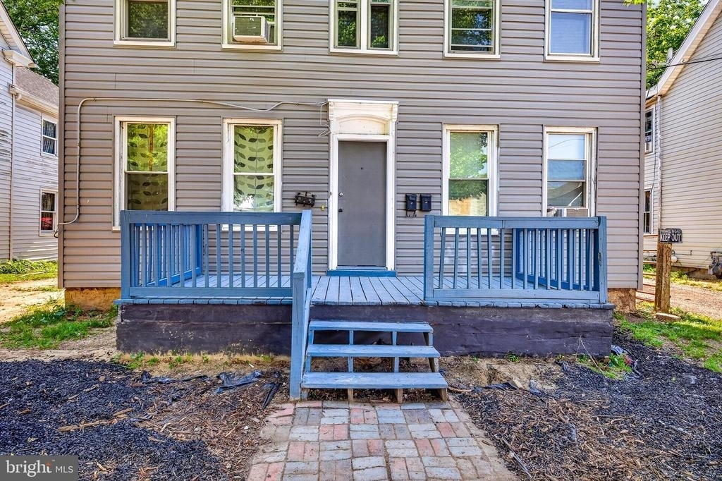 40 S Governors Avenue - Photo 2