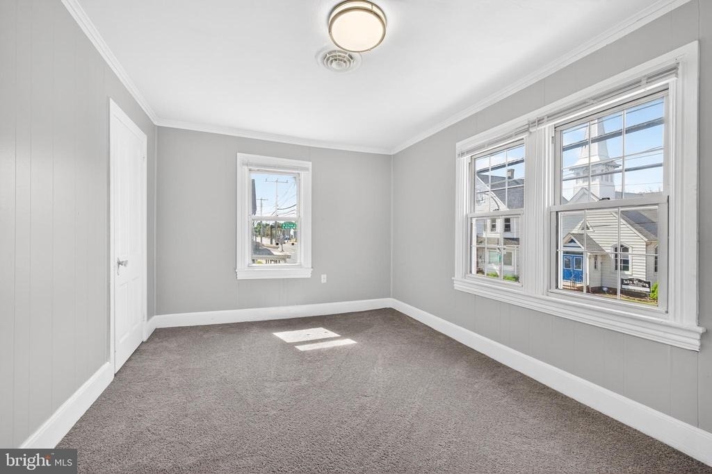 216 W Division Street - Photo 4