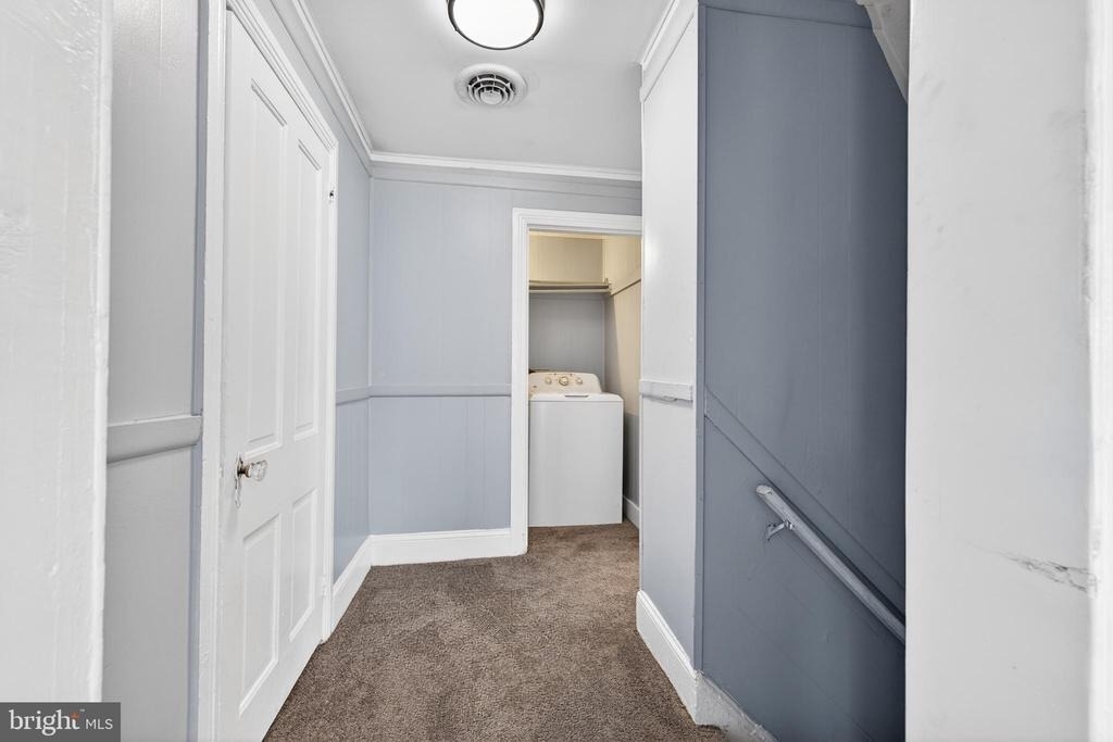 216 W Division Street - Photo 3