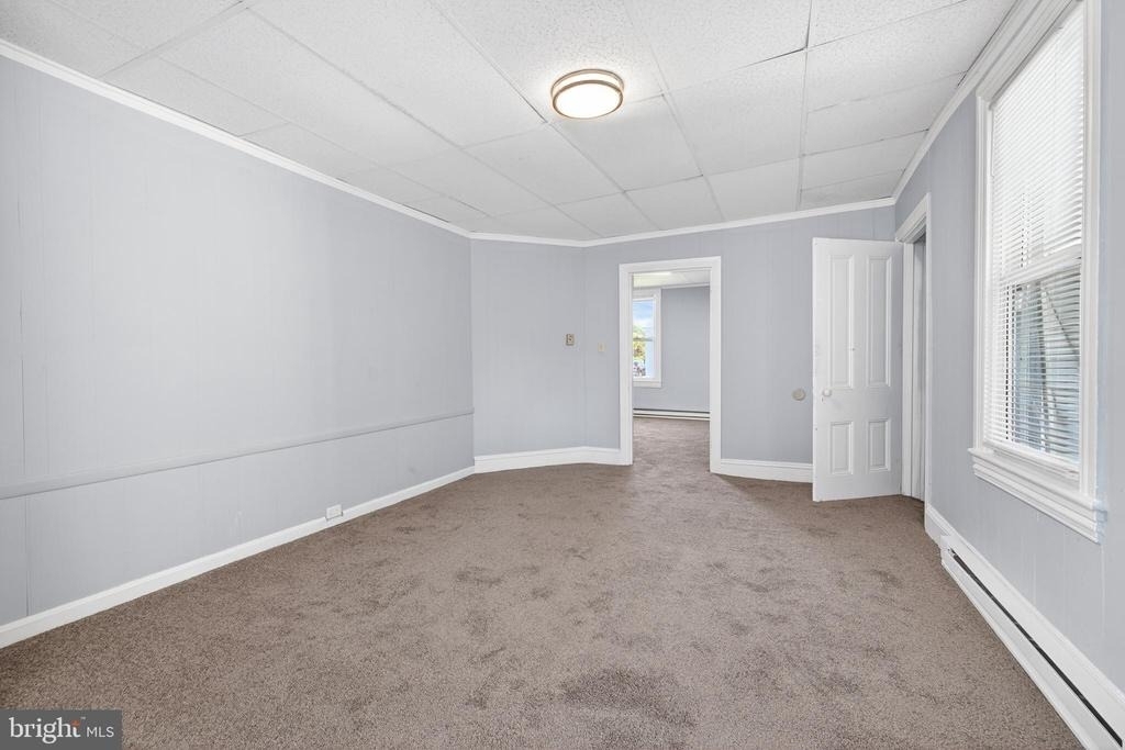 214 W Division Street - Photo 10