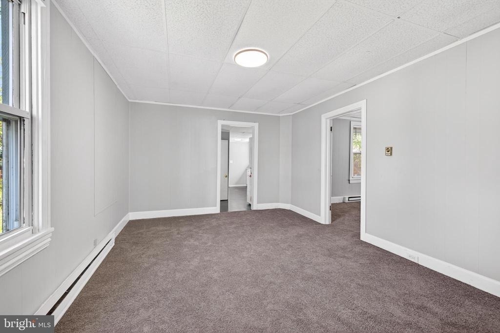 214 W Division Street - Photo 5