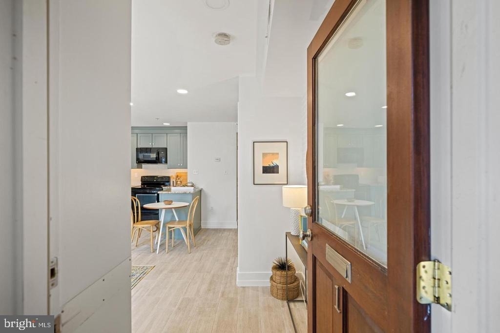 1237 Kenyon Street Nw - Photo 3