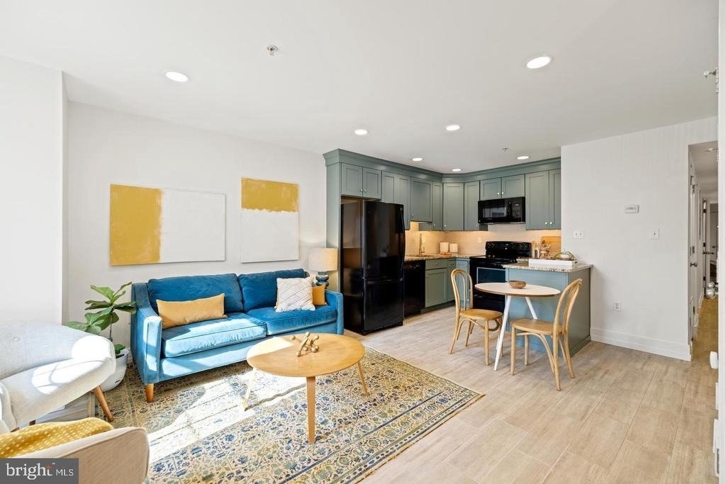 1237 Kenyon Street Nw - Photo 1