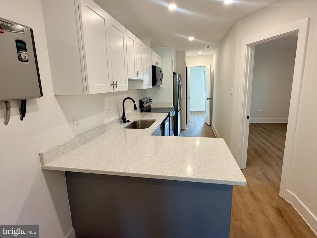 2920 8th Street Ne - Photo 4