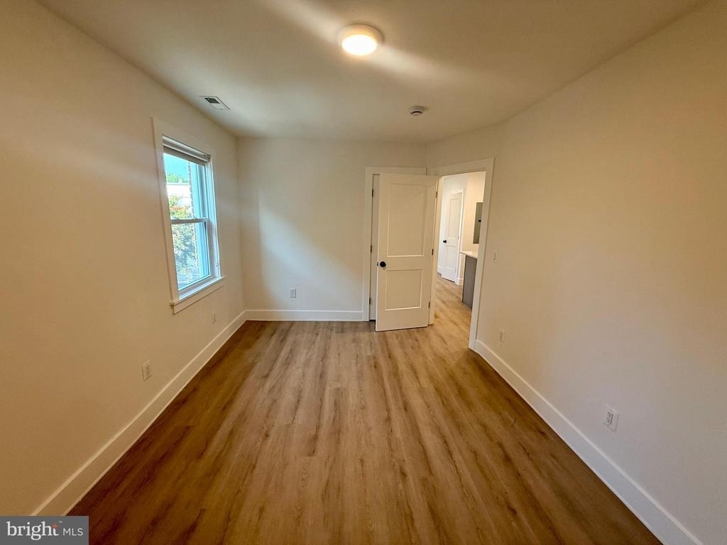 2920 8th Street Ne - Photo 11