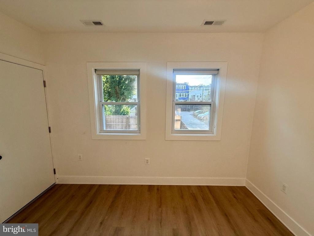 2920 8th Street Ne - Photo 15