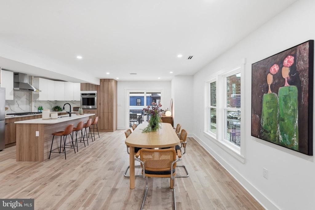 1355 Longfellow Street Nw - Photo 2